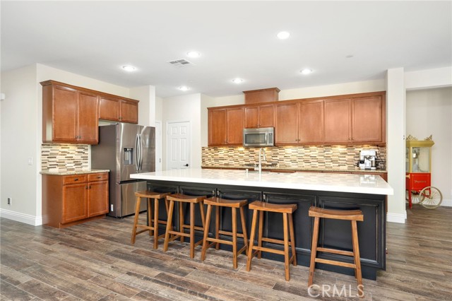 Detail Gallery Image 27 of 52 For 20530 Cheryl Ln, Saugus,  CA 91350 - 5 Beds | 4 Baths