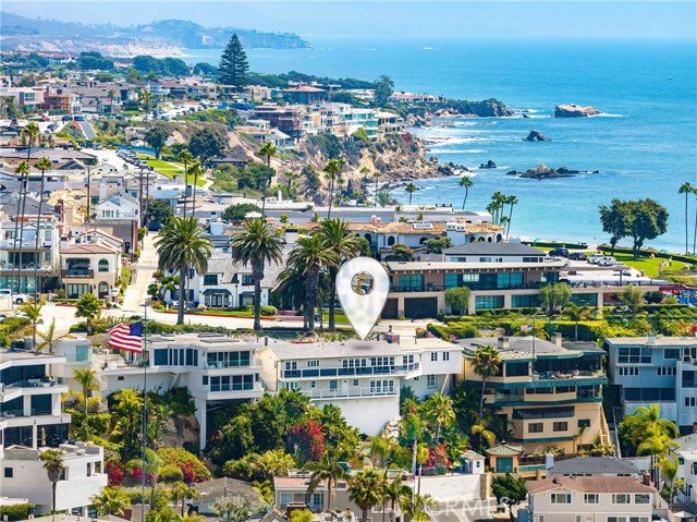 2727 Ocean Boulevard, Corona del Mar CA: https://media.crmls.org/medias/b0f55112-1caa-44ae-8904-594e8c2ebde1.jpg