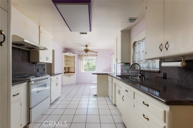 11211 Newport Ave., North Tustin CA: https://media.crmls.org/medias/b0f5df16-8cb4-454b-acc3-7c7a88fa5f38.jpg