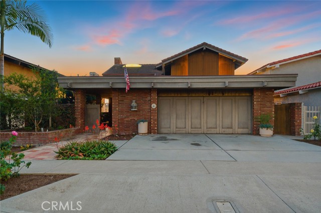 Image 30 of 47 For 16611 Carousel Lane