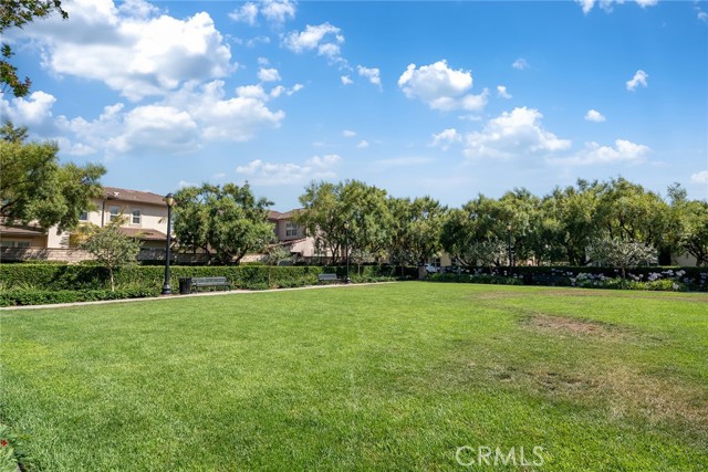 63 Splendor, Irvine CA: https://media.crmls.org/medias/b0f79e30-c981-4624-969b-5d0cbfb4afaa.jpg