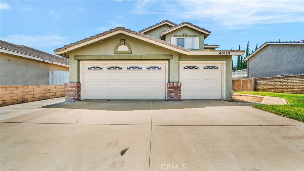 40123 Vicker Way