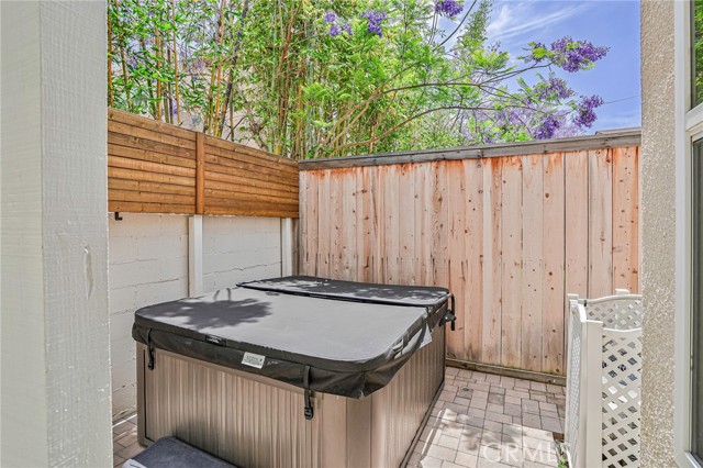 1034 Isabella Avenue, Coronado CA: https://media.crmls.org/medias/b0f7fc94-c36c-4ae0-afe2-066eaa3aa3f8.jpg