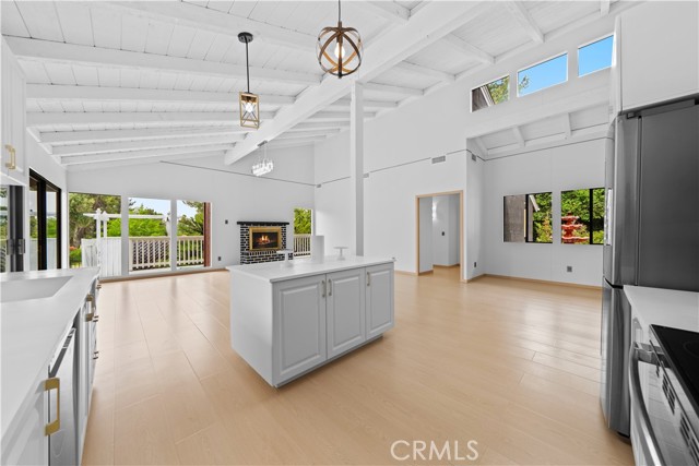 27411 Santa Fe Street, Hemet CA: https://media.crmls.org/medias/b0f87735-341e-4edc-80c0-d89e2eedd60f.jpg