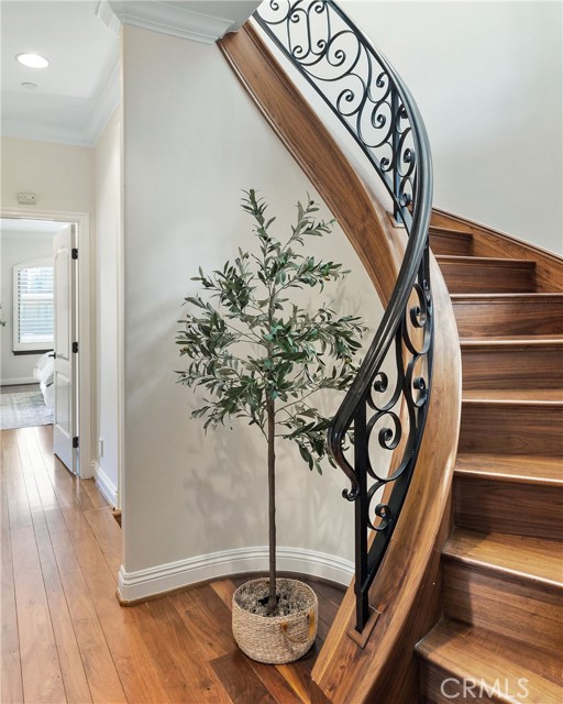 424 Marine Avenue, Manhattan Beach CA: https://media.crmls.org/medias/b0f88e9f-b80a-404b-ae79-76759840b2fb.jpg