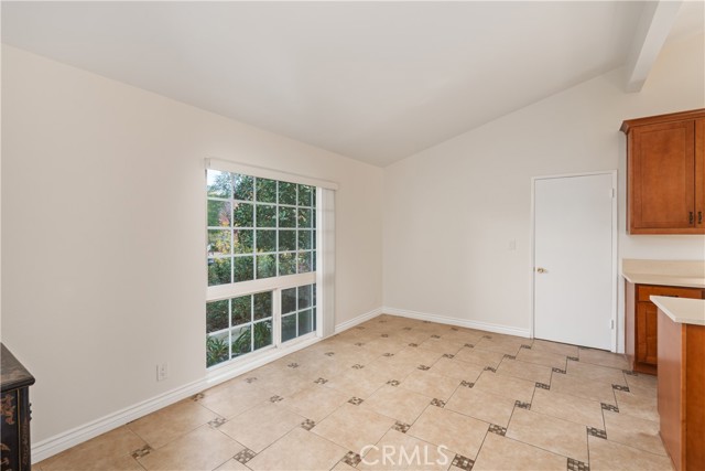 Detail Gallery Image 15 of 35 For 24316 Burbank Bld, Woodland Hills,  CA 91367 - 4 Beds | 2 Baths