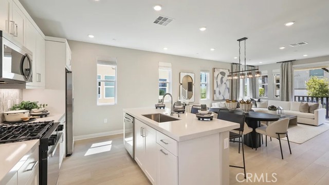 Detail Gallery Image 2 of 23 For 26852 Serif Pl, Valencia,  CA 91381 - 3 Beds | 3/1 Baths