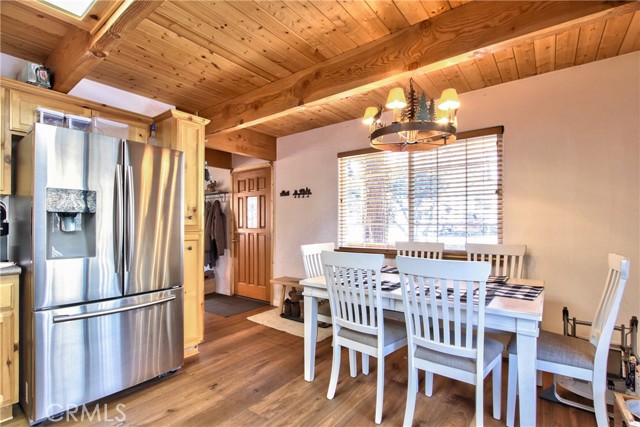 Detail Gallery Image 15 of 36 For 525 Pine Ln, Sugarloaf,  CA 92386 - 3 Beds | 2 Baths