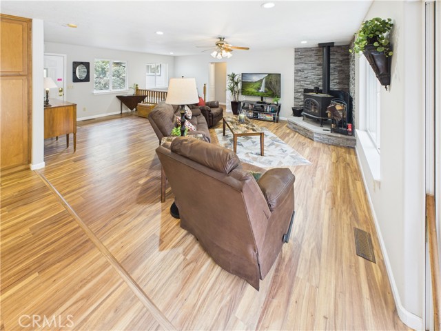 Detail Gallery Image 22 of 43 For 6107 Monte Vista, Mariposa,  CA 95338 - 3 Beds | 3 Baths