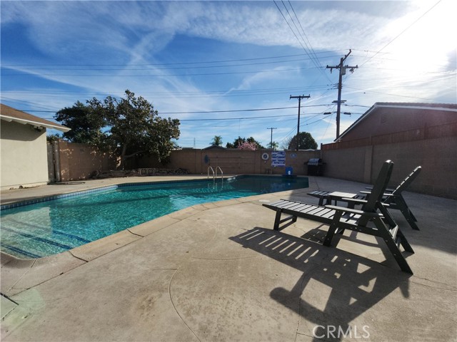 9272 Cerritos Avenue, Anaheim CA: https://media.crmls.org/medias/b0fa2dbc-5e3a-482a-98ed-2157bcba3022.jpg