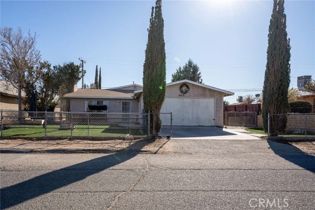 Detail Gallery Image 2 of 40 For 16231 Chestnut St, Hesperia,  CA 92345 - 3 Beds | 2 Baths