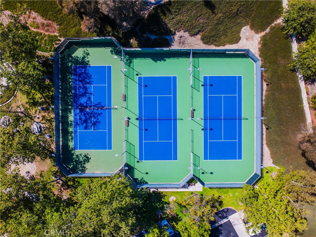 https://media.crmls.org/medias/b0fa5ad8-9d40-45d7-92f9-5def1aeb79c6.jpg?preset=X-Large