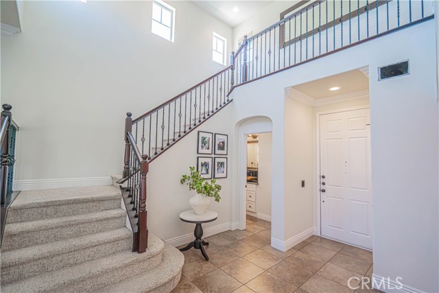 25351 Playa Serena Drive, Valencia CA: https://media.crmls.org/medias/b0fac502-1954-4965-b090-4c44af60e6a4.jpg