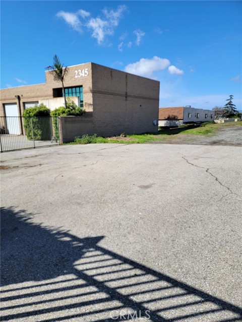 2351 Walnut Avenue, Signal Hill, California 90755, ,Commercial Lease,For Rent,2351 Walnut Avenue,CROC25065863