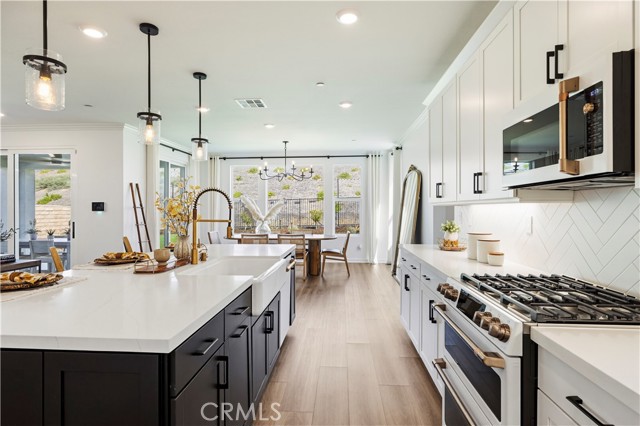 Detail Gallery Image 18 of 74 For 28445 Sunny Ridge Terrace, Castaic,  CA 91384 - 4 Beds | 3/1 Baths