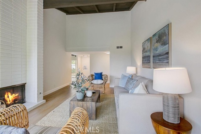 Detail Gallery Image 5 of 32 For 24086 Avenida Corona #34,  Dana Point,  CA 92629 - 4 Beds | 2/1 Baths