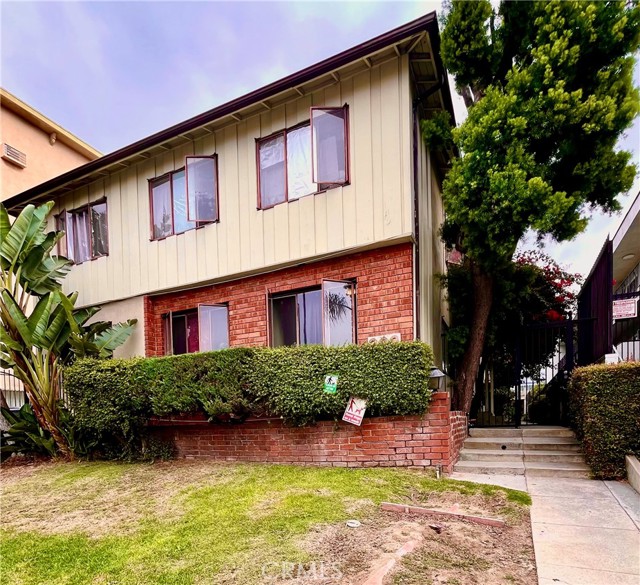 Detail Gallery Image 8 of 8 For 208 S Mariposa #8,  Los Angeles,  CA 90004 - 2 Beds | 1 Baths