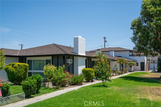 13282 Verde Street, Garden Grove CA: https://media.crmls.org/medias/b0fce5e4-787b-4c00-90b4-1cd233a5e5db.jpg