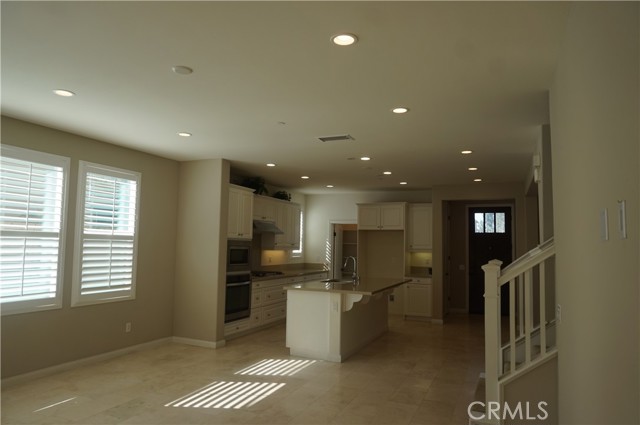 Detail Gallery Image 5 of 22 For 62 Barnes, Tustin,  CA 92782 - 4 Beds | 3 Baths