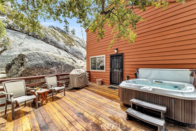 Detail Gallery Image 15 of 60 For 24560 Bluff Rd, Idyllwild,  CA 92549 - 2 Beds | 2 Baths