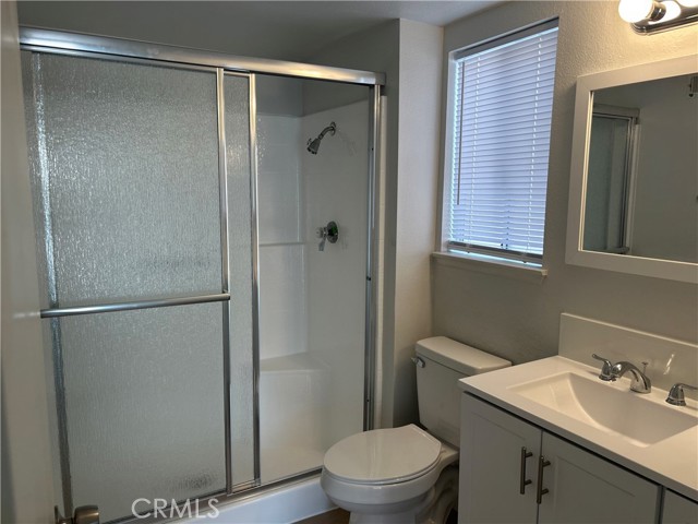 3917 Klamath River Drive, Ontario CA: https://media.crmls.org/medias/b0feb042-fb90-4cd8-88f3-ffd4c6b4d3c7.jpg