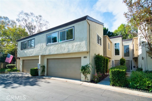 Front Image Thumbnail for CRTR25266040