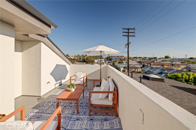 1802 Blossom Lane, Redondo Beach CA: https://media.crmls.org/medias/b0ff9ca7-8df3-4bef-9660-890872586347.jpg