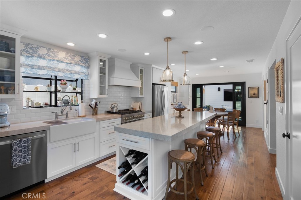 B100099d E163 431d 9aa4 F3964ab22524