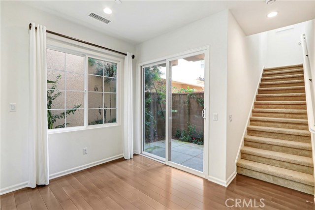 Detail Gallery Image 7 of 19 For 182 Firefly, Irvine,  CA 92618 - 3 Beds | 2/1 Baths