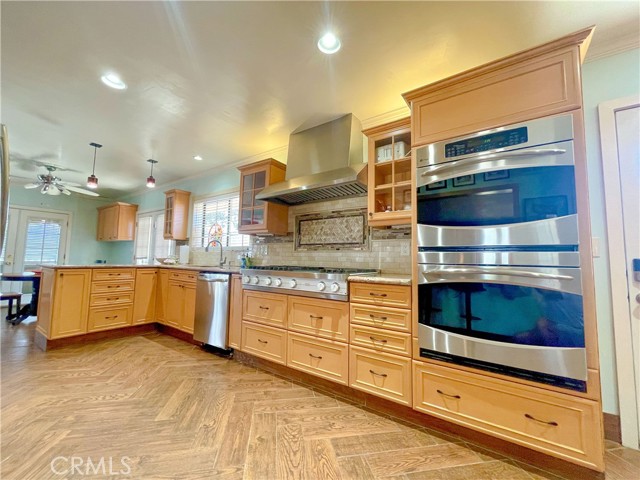 Detail Gallery Image 1 of 36 For 36042 32nd St, Palmdale,  CA 93550 - 5 Beds | 3 Baths