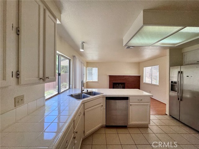 31585 Corte Salinas, Temecula CA: https://media.crmls.org/medias/b100f5de-3d34-4c80-bb3b-374d1f1ee4c3.jpg