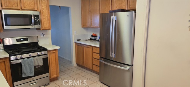 28200 Valombrosa Drive, Menifee CA: https://media.crmls.org/medias/b1019a4f-60f5-4c11-b0e1-e7435295028c.jpg