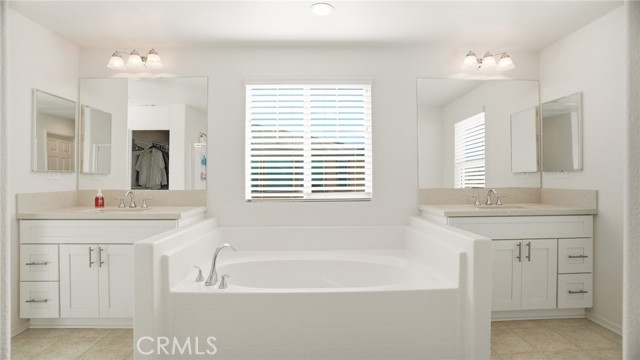 Detail Gallery Image 35 of 75 For 4727 W Vahan Ct, Lancaster,  CA 93536 - 5 Beds | 4 Baths