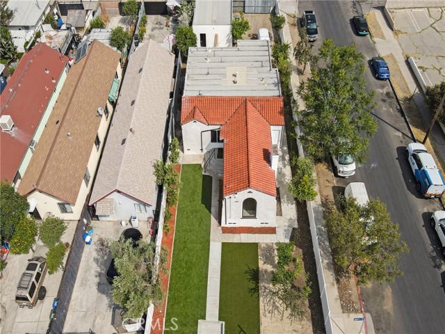13251 Pinney Street, Pacoima CA: https://media.crmls.org/medias/b101cb3d-d9cb-45e5-85a2-54e3b98739ae.jpg