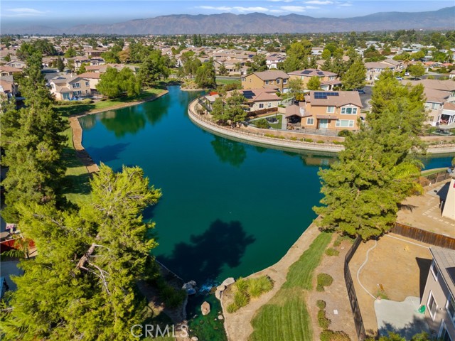1829 Overland Court, Hemet CA: https://media.crmls.org/medias/b101f8a4-7721-4ce1-857e-73223a62d610.jpg