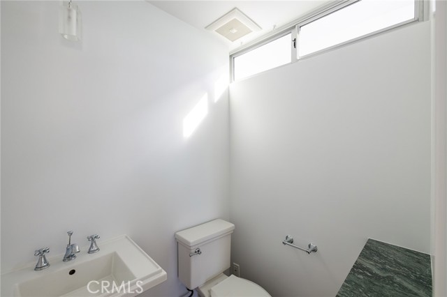 612 Manhattan Avenue, Manhattan Beach, California 90266, 3 Bedrooms Bedrooms, ,3 BathroomsBathrooms,Residential,For Sale,Manhattan,SB23211420