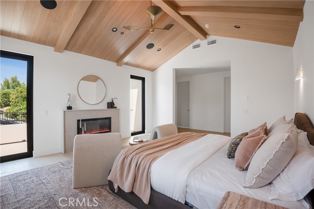 12335 Otsego Street, Valley Village CA: https://media.crmls.org/medias/b102ecca-79d7-431f-b584-aa8c8ef42e96.jpg