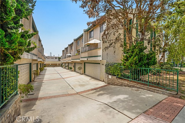 721 Irena Avenue, Redondo Beach, California 90277, 3 Bedrooms Bedrooms, ,2 BathroomsBathrooms,Residential,Sold,Irena,SB22099443