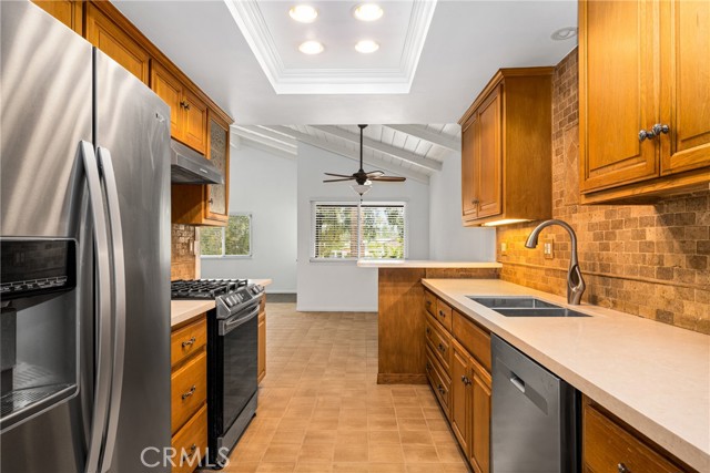 Detail Gallery Image 17 of 34 For 2045 Bay Meadows, Placentia,  CA 92870 - 3 Beds | 2 Baths