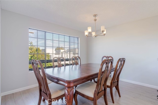 Detail Gallery Image 33 of 36 For 4430 Noble Ave #202,  Sherman Oaks,  CA 91403 - 2 Beds | 2 Baths