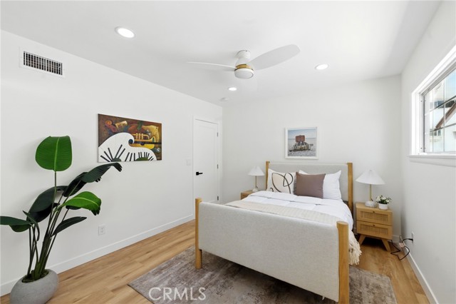 Detail Gallery Image 10 of 21 For 6119 Longridge Ave, Valley Glen,  CA 91401 - 4 Beds | 4/1 Baths