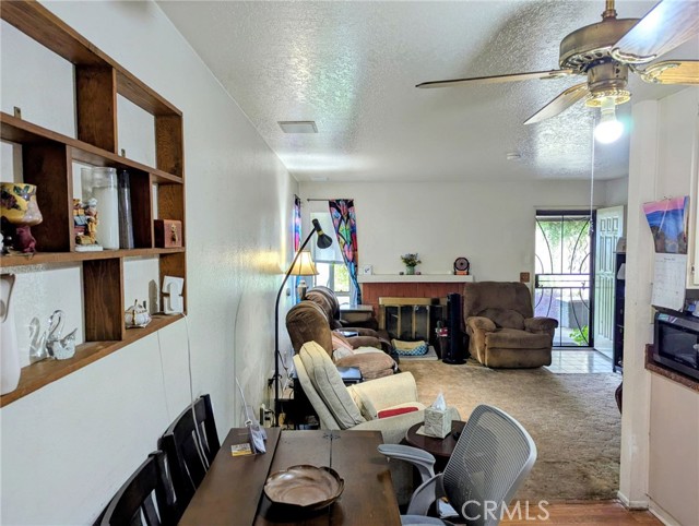 Detail Gallery Image 4 of 13 For 22196 Emerald St, Grand Terrace,  CA 92313 - 3 Beds | 2 Baths