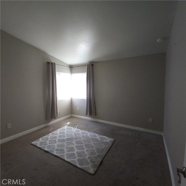 16377 Lakeshore Drive, Lake Elsinore CA: https://media.crmls.org/medias/b105f1b4-8f17-44d8-b0b1-736b1991f26a.jpg
