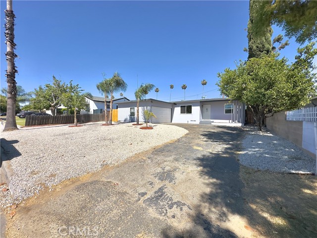 9459 Kaiser Avenue, Fontana CA: https://media.crmls.org/medias/b1062c74-247a-4636-bcfa-11b6d88d1065.jpg