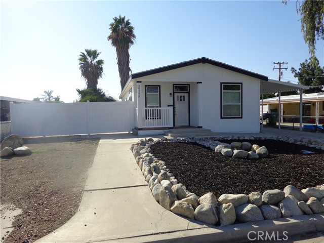 Detail Gallery Image 1 of 38 For 24773 Howard Dr, Hemet,  CA 92544 - 3 Beds | 2 Baths