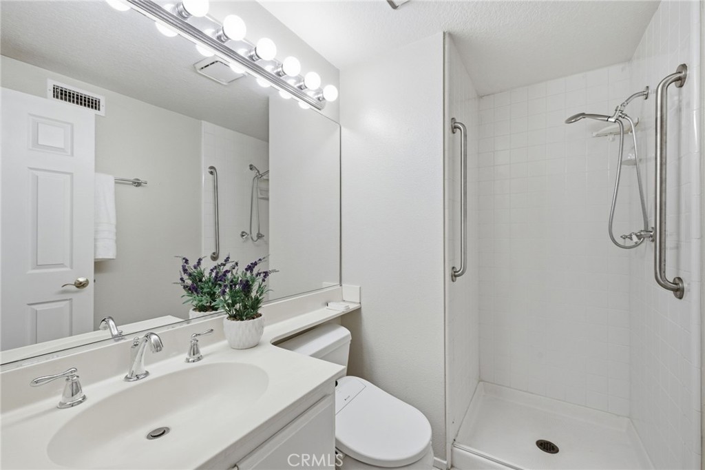 MLS #OC26140497 image #16