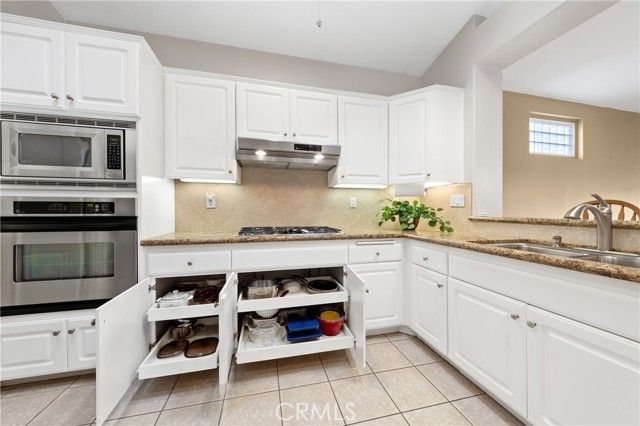 39980 CORTE CALANOVA, Murrieta CA: https://media.crmls.org/medias/b1073175-537a-43f8-bdec-bc0546a16929.jpg