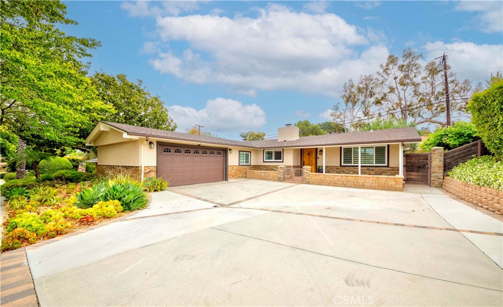 5276 Willow Wood Road