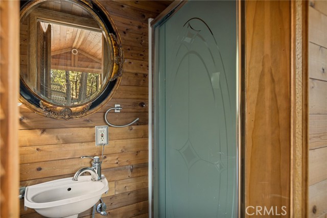 Detail Gallery Image 46 of 50 For 971 Grass Valley, Lake Arrowhead,  CA 92352 - 3 Beds | 4 Baths