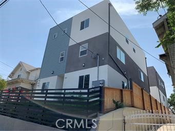 Detail Gallery Image 20 of 20 For 1141 1/2 Irolo, Los Angeles,  CA 90006 - 3 Beds | 3 Baths